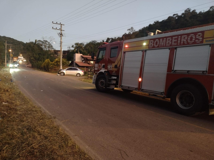 Grave acidente de trânsito mobiliza bombeiros em São Ludgero